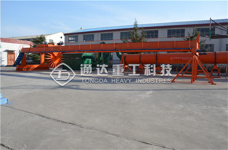 輪盤式翻堆機.jpg 輪盤式翻堆機.jpg